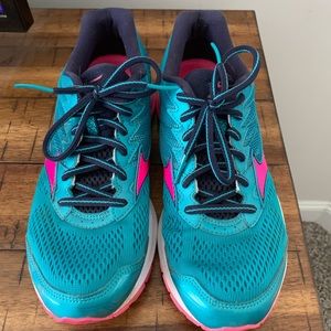 Mizuno Running Shoes